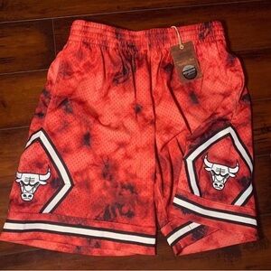 Mitchell & Ness Chicago Bulls Tye Dye Shorts 
Men size Medium NEW